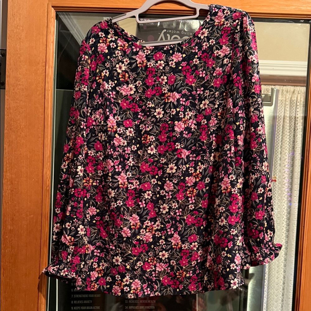 BloomChic Floral Blouse - Black and Pink